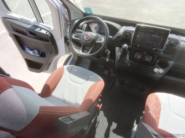Daļēji integrēta kemperis CHALLENGER X 150
