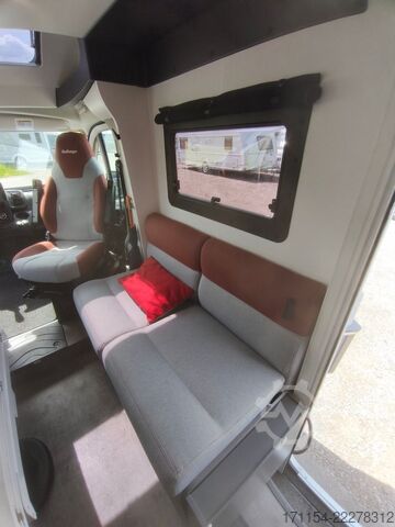 Daļēji integrēta kemperis CHALLENGER X 150