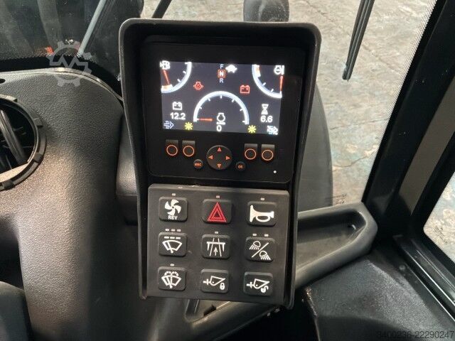 ローダー Manitou MLA-6-65 - EU