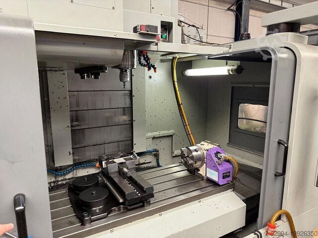 Centros de mecanizado vertical Hyundai-Kia VX500 X: 1060 / Y: 510 / Z: 635 mm