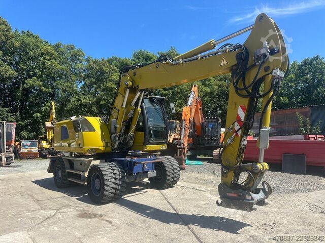 মোবাইল এক্সকাভেটর LIEBHERR A 920 / Oil Quick