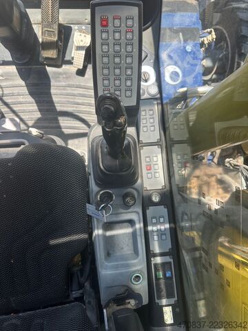 মোবাইল এক্সকাভেটর LIEBHERR A 920 / Oil Quick