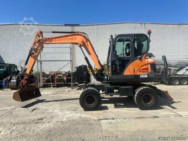 মোবাইল এক্সকাভেটর BOBCAT E 55W Mobilbagger