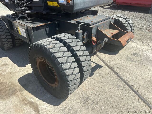 মোবাইল এক্সকাভেটর BOBCAT E 55W Mobilbagger