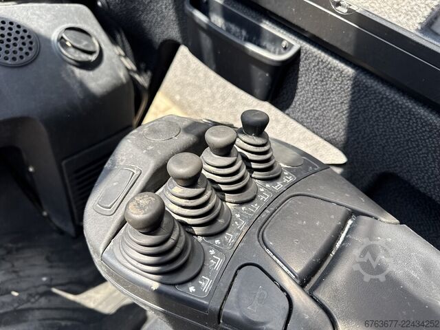 Linde H20D-02/600 Duplo 345 Stranski pomik / Nastavljive vilice / Klima 2018 VW Dizel 6240 ur LINDE H20D-02/600 Duplo 345 Sideshift /  Vorkversteller / Airco 2018 VW Diesel 6240uur