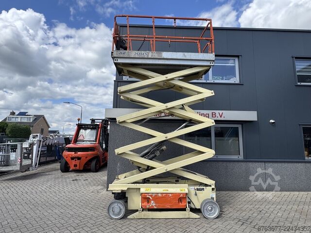 JLG 2646ES Plataforma de Tijera / Plataforma de trabajo / Tijera 10M altura de trabajo Eléctrica 200 JLG 2646ES SchaarHoogwerker / Arbeitsbuhne / Sciccor 10M werkhoogte Elektrisch 2006