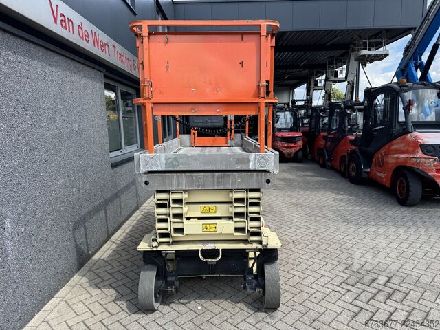 JLG 2646ES Plataforma de Tijera / Plataforma de trabajo / Tijera 10M altura de trabajo Eléctrica 200 JLG 2646ES SchaarHoogwerker / Arbeitsbuhne / Sciccor 10M werkhoogte Elektrisch 2006