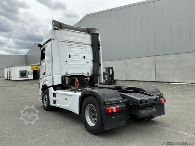 क्रेन ट्रक Mercedes-Benz Actros L 1945