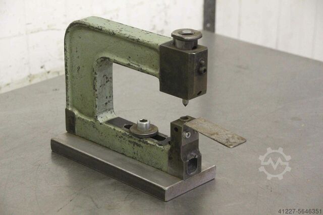 Unité de poinçonnage CEWE PW 8-150
