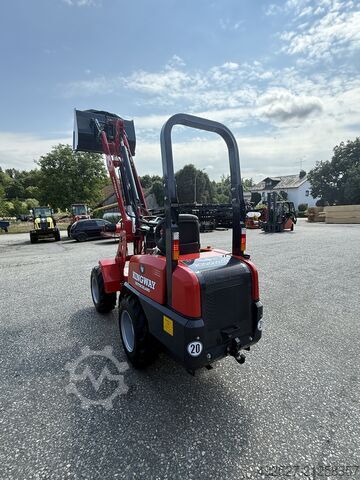 Xe xúc lật KINGWAY H180 KUBOTA - động cơ 4x4 Kingway H180