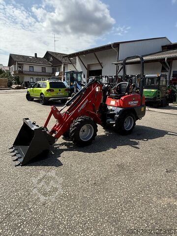 Xe xúc lật KINGWAY H180 KUBOTA - động cơ 4x4 Kingway H180