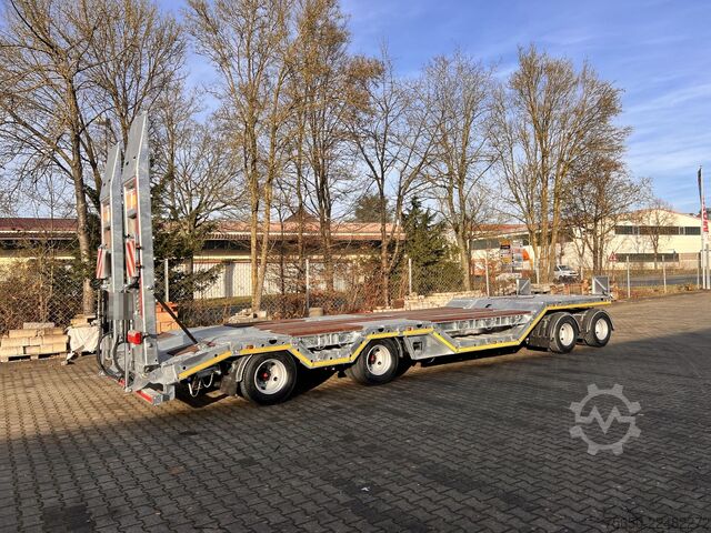 Remolque de plataforma baja Möslein T 4 VB H1 R  neuer 4 Achs Tieflader + Radmulden