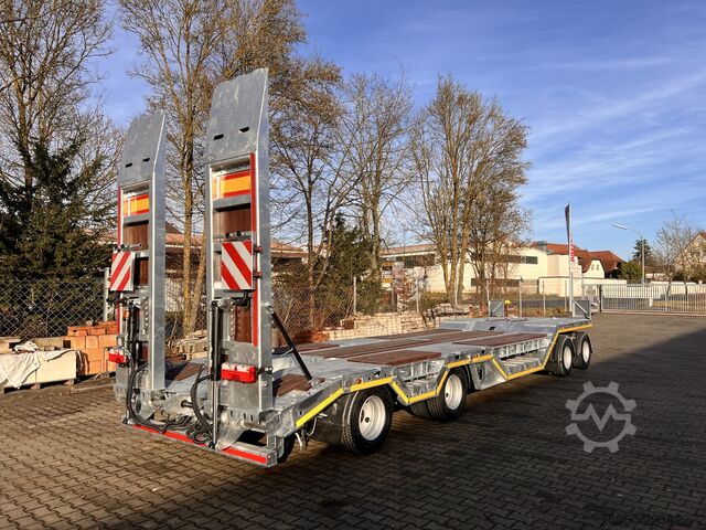 Remolque de plataforma baja Möslein T 4 VB H1 R  neuer 4 Achs Tieflader + Radmulden