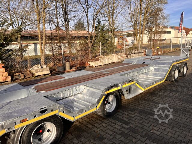 Remolque de plataforma baja Möslein T 4 VB H1 R  neuer 4 Achs Tieflader + Radmulden