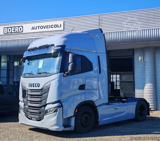 Standardni traktor jedinica Iveco s-way 480