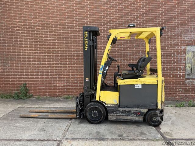 Elektro 4 Rad-Stapler Hyster E2.5XN MWB