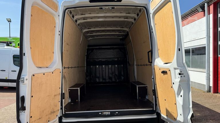 Dobozos kisteherautó Iveco Daily 35S14 Transporter Kastenwagen L3H2