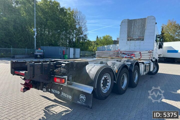 Timber transporter Volvo FH16 750 Globetrotter XL, Euro 6, 8x4 / Hydraul...