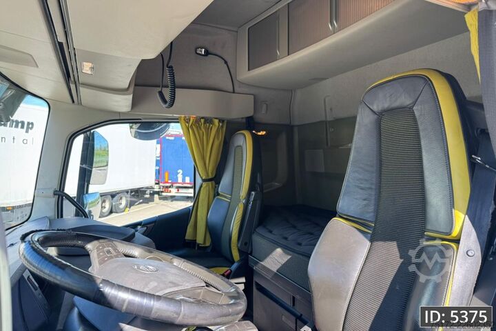 Timber transporter Volvo FH16 750 Globetrotter XL, Euro 6, 8x4 / Hydraul...