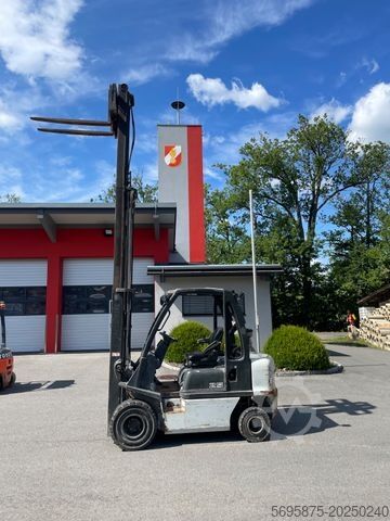 Carretilla elevadora frontal NISSAN Uni Carriers 25