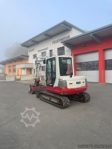 Miniexcavadora TAKEUCHI TB 250