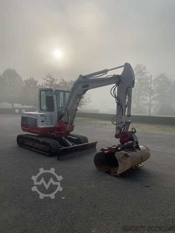 Miniexcavadora TAKEUCHI TB 250