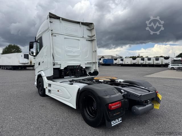 Standart çekici ünitesi DAF XG 530 FT 4x2 Standklima Intarder