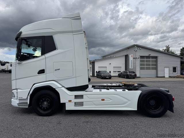 Standart çekici ünitesi DAF XG 530 FT 4x2 Standklima Intarder