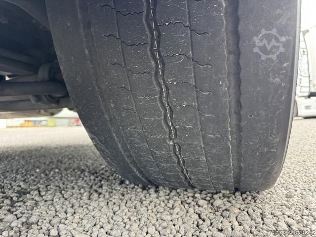 Standart çekici ünitesi DAF XG 530 FT 4x2 Standklima Intarder