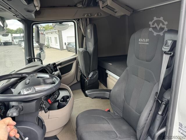 Standart çekici ünitesi DAF XG 530 FT 4x2 Standklima Intarder