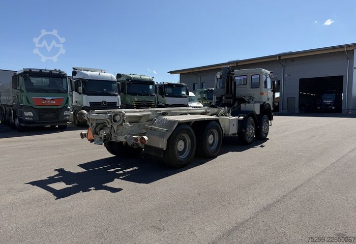 Truk container hook arm (roll-off) Iveco 300-30 AH 8x4 Hakengerät / Swiss-Vehicle