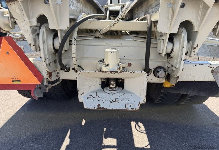 Truk container hook arm (roll-off) Iveco 300-30 AH 8x4 Hakengerät / Swiss-Vehicle