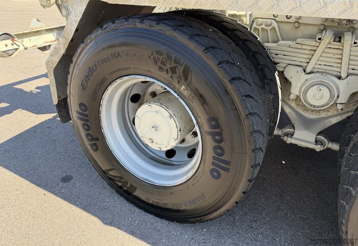 Truk container hook arm (roll-off) Iveco 300-30 AH 8x4 Hakengerät / Swiss-Vehicle