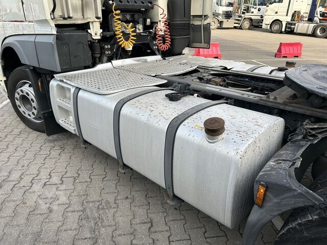 표준-SZM DAF XF 440 FT SC / 942 dkm / Tacho V2 / 2 Tanks / N...