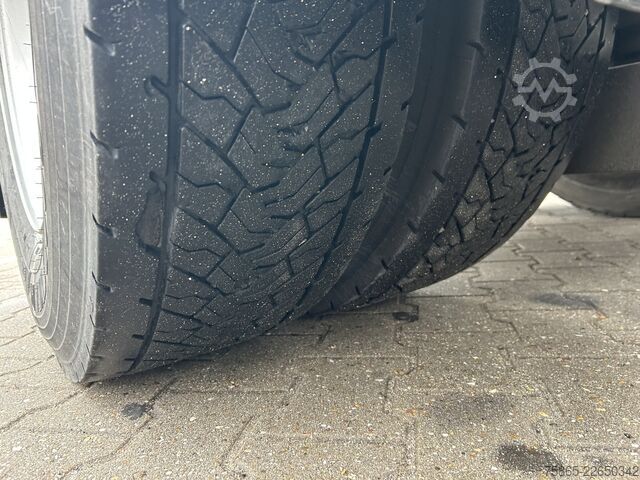 Standard tractor Mercedes-Benz Actros 1842 Streamspace / 605 dkm / Tacho V2 / ...