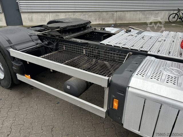 Standard tractor Mercedes-Benz Actros 1842 Streamspace / 605 dkm / Tacho V2 / ...