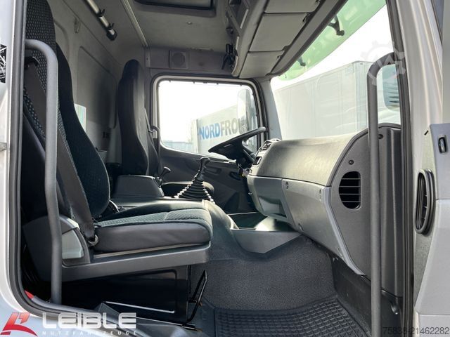 Camión caja MERCEDES-BENZ Atego 1529*Koffer*Bär LBW*Klima*43m³*Euro5