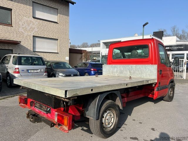 Furgón volquete RENAULT Master*Dreiseitenkipper*2.8dTi*AHK*