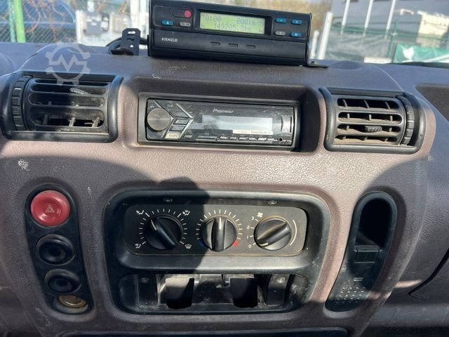 Furgón volquete RENAULT Master*Dreiseitenkipper*2.8dTi*AHK*