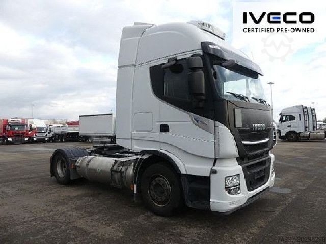 Tractor estándar IVECO AS440S46T/P LNG