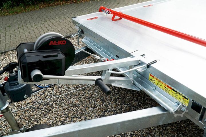 Autotransporter Vezeko IMOLA 27.43 RACE MASTER | HANDSEILWINDE 502X209CM 2700KG AUTOTRAILER