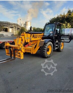 Wózek widłowy z ramieniem teleskopowym JCB 540-140