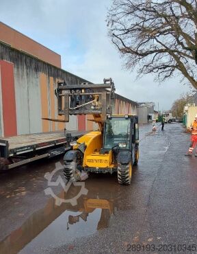 Telescopic forklift JCB 525-60