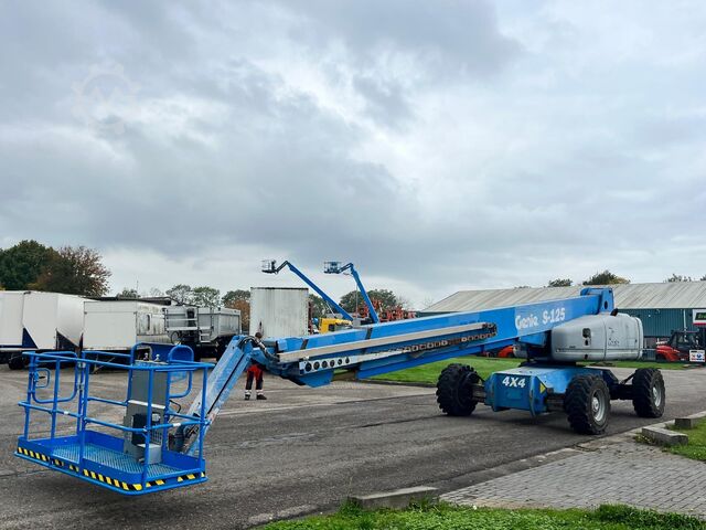 Telescopic work platform Genie S-125