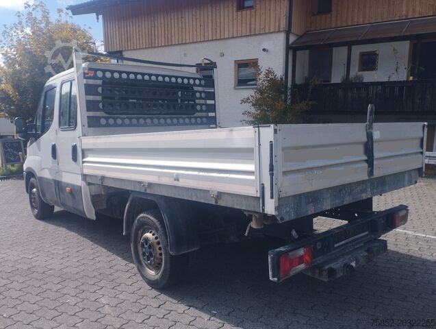 Pengangkut dengan beg pakaian Iveco Daily 35S12 Kipper Doppelkabine Klima