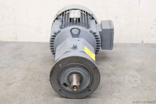 Gírmótor 1,1 kW 73 snúninga á mínútu SEW-Eurodrive RF43 DT90S4/TH