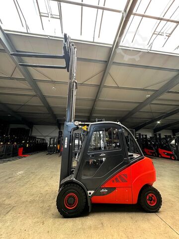 UVV 06/27, боковой сдвигатель, дизель, 15 338 моточасов Linde H 30D