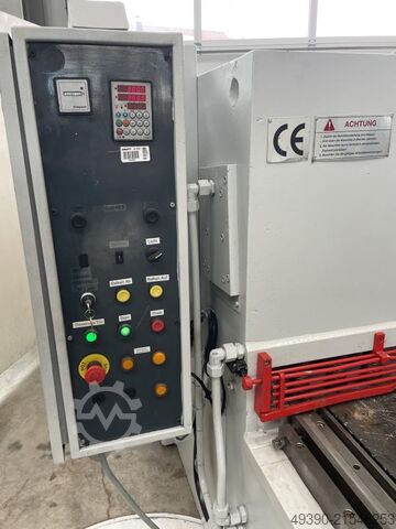 Hidraulične makaze za lim, njihajuće makaze za pločasti lim, makaze za rezanje pločastog lima, makaz BAYKAL HGL 3100 x 8