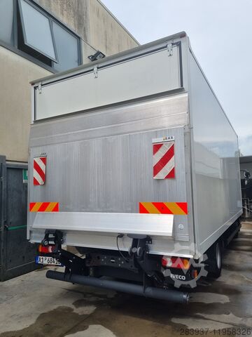 Chiếc vali Iveco iveco 75E21 P FURGONE E SPONDA EURO 6