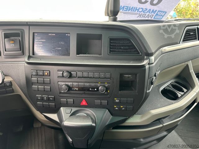 Вантажівка зі змінною надбудовою MAN TGX 26.470 / Retarder / 2 x AHK